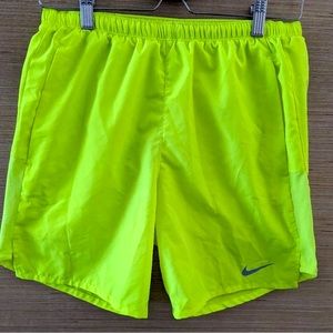 Nike Challenger Dri-Fit Shorts. Size S. 7 inch inseam.